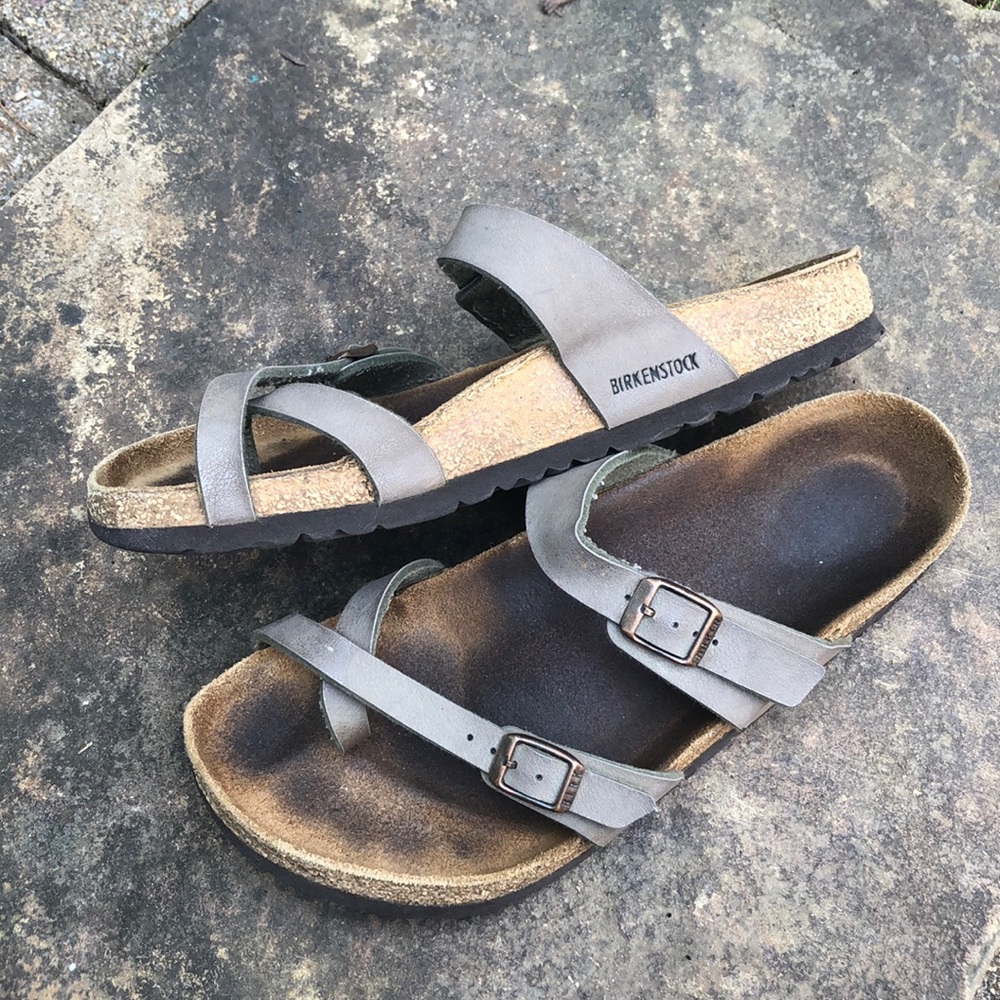Birkenstock’s mayari olive colorish
